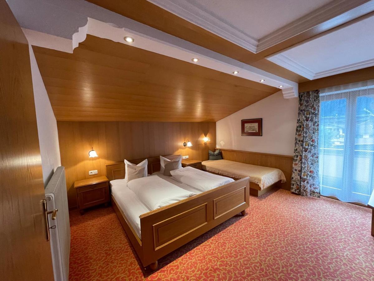 Gaestehaus Poell Mayrhofen Bagian luar foto